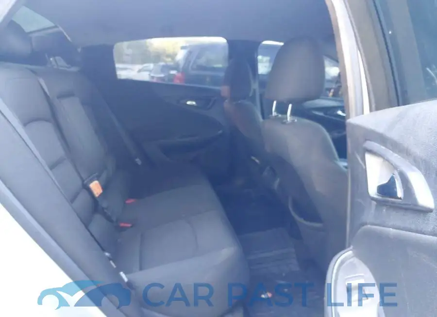 1G1ZD5ST7JF193643# 8