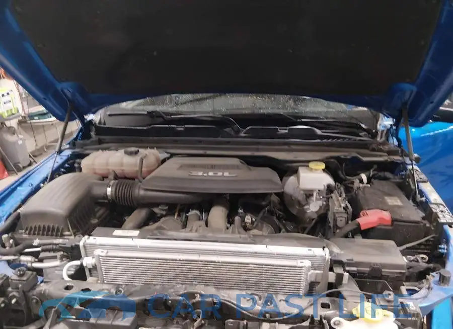 1C6SRFLM8NN156188# 10