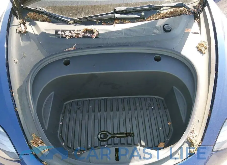 5YJ3E1EBXNF106074# 10