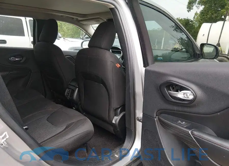 1C4PJMCB7GW277686# 8