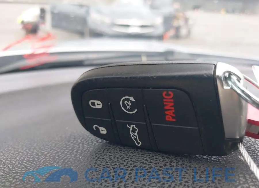 2C3CDXBGXNH201660# 11