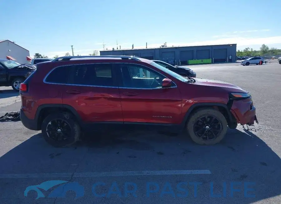 1C4PJLCS2GW138382# 13