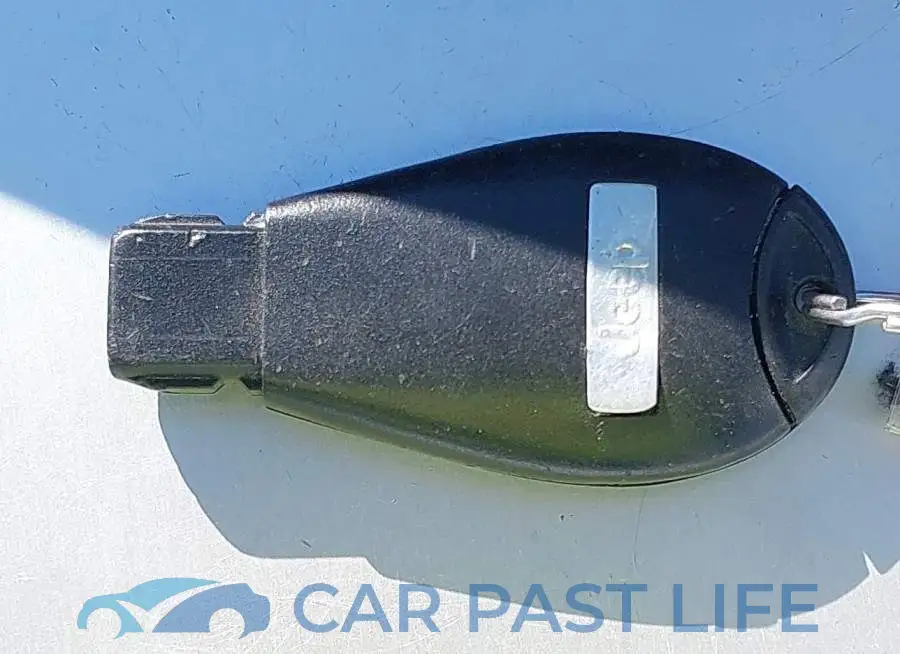 1C4PJLCS2GW138382# 11