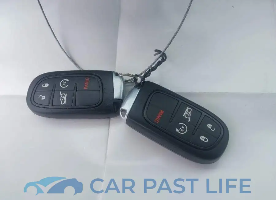 1C4PJLCS4HW624063# 11