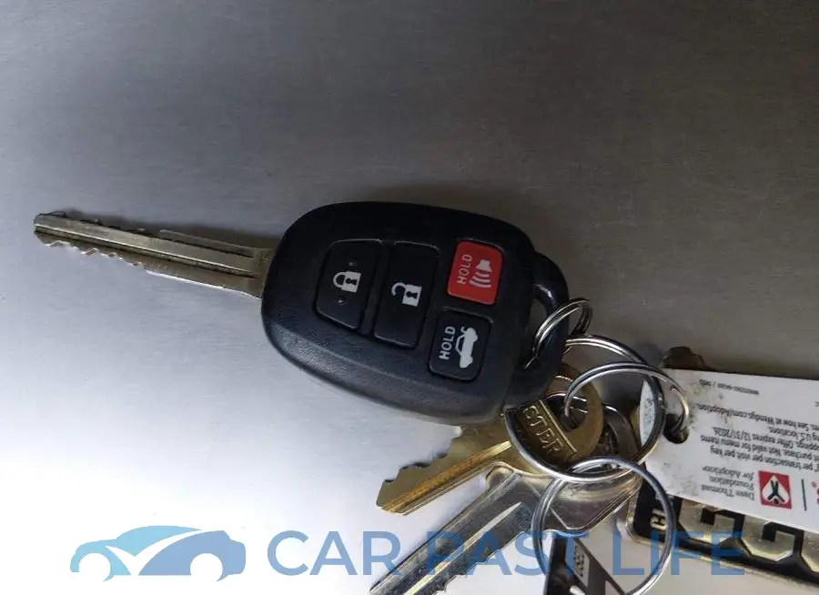 2T1BURHE1HC774082# 11