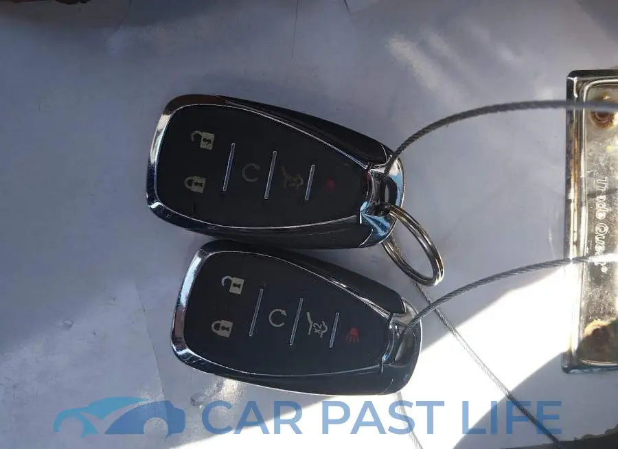 2GNAXVEVXJ6129381# 11