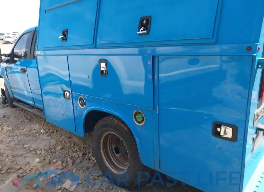 1FD8X3GT9JEC29048# 3