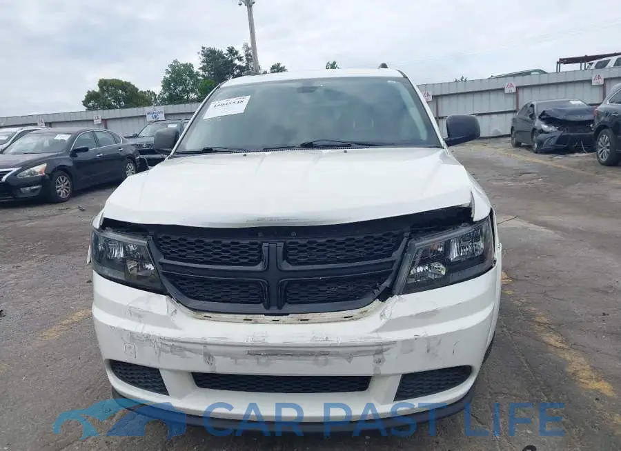 3C4PDCABXJT520196# 12