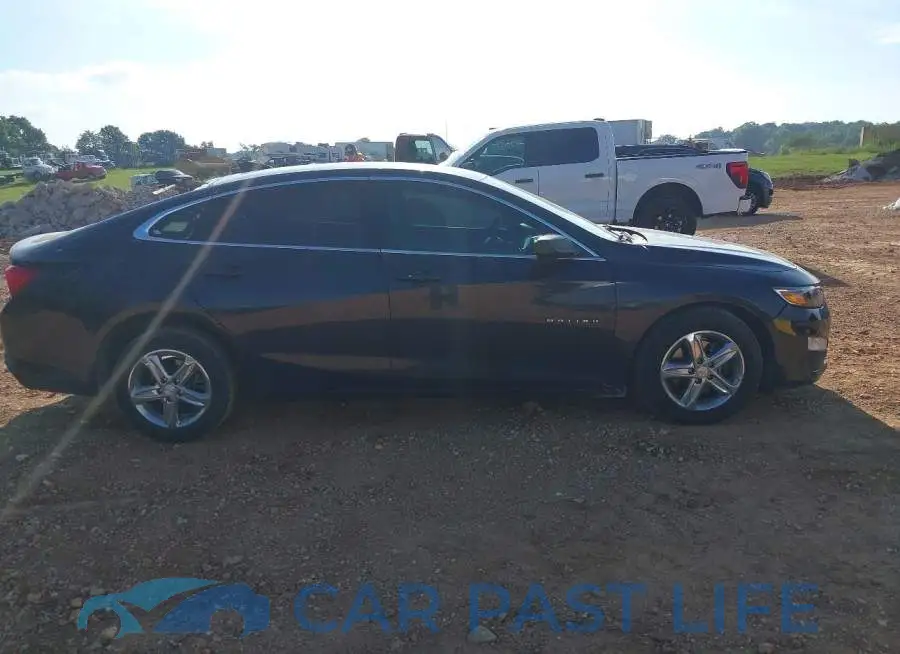1G1ZB5ST4NF209938# 12