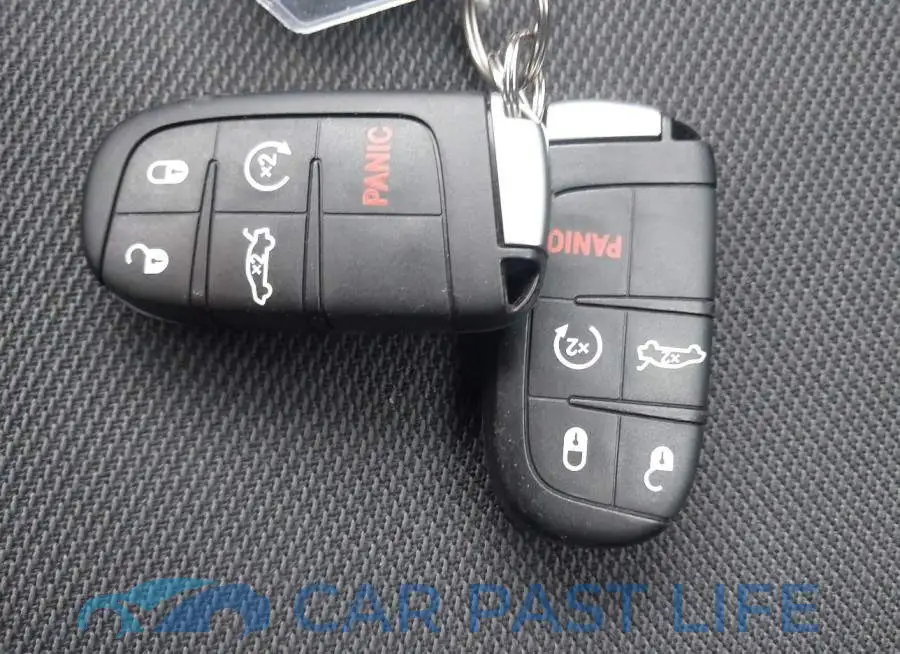 2C3CDXBG7LH165763# 11