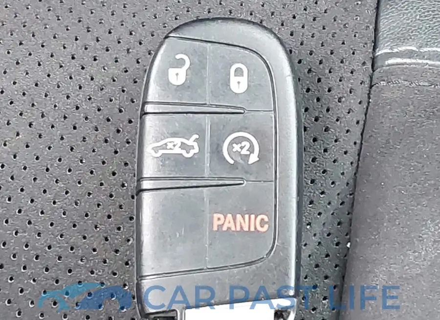 2C3CDXCT3GH319175# 11