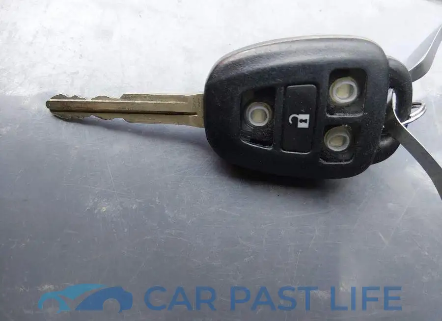 2T1BURHE0HC841836# 11