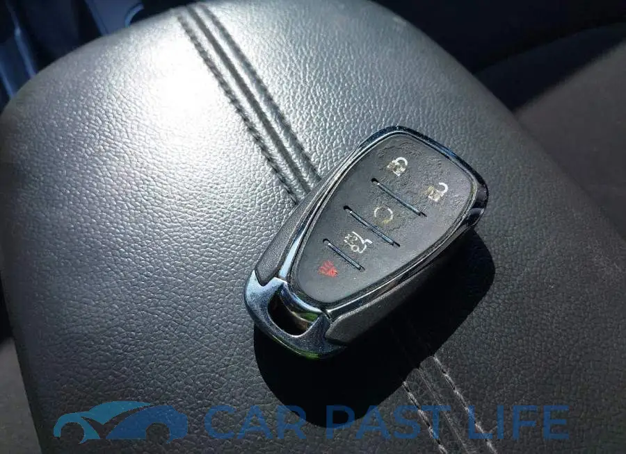 1G1ZD5ST5KF128551# 11