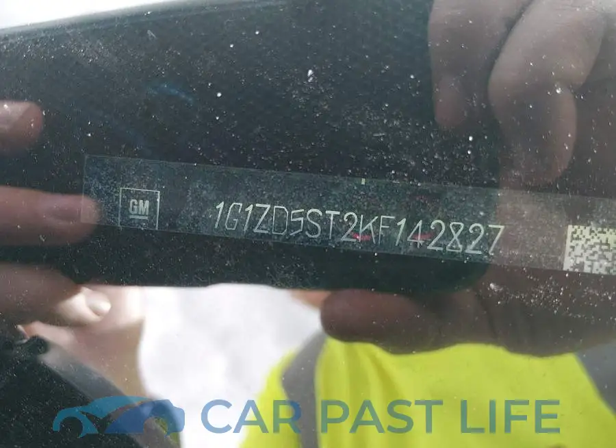 1G1ZD5ST2KF142827# 9