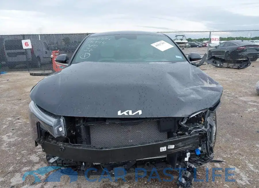 3KPFW4DE4TE260032# 12