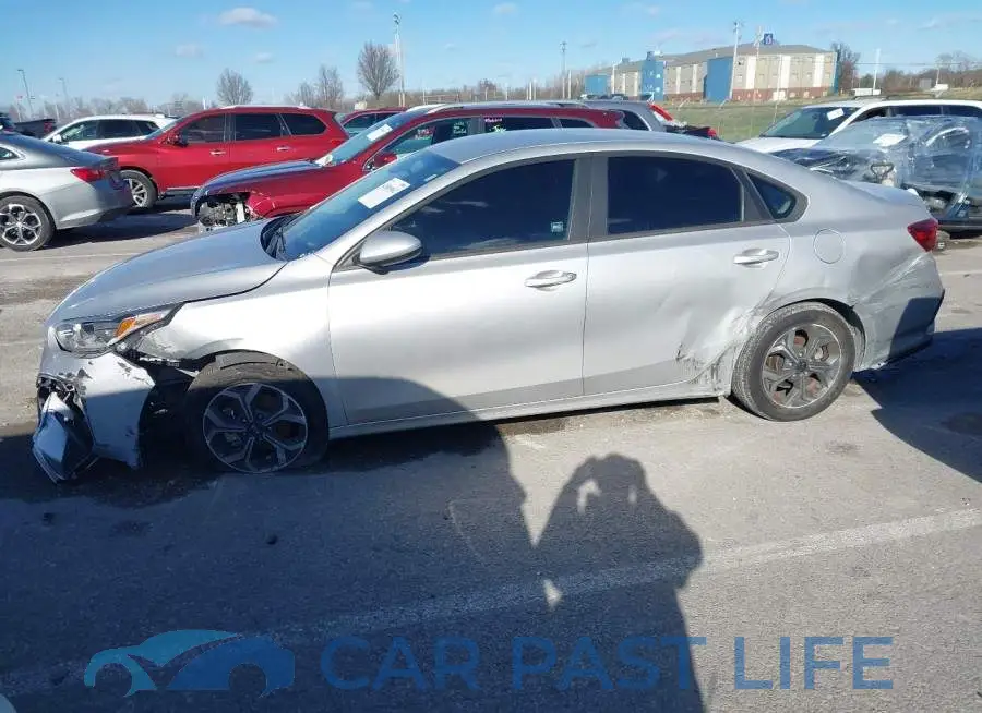 3KPF24AD4LE221528# 6