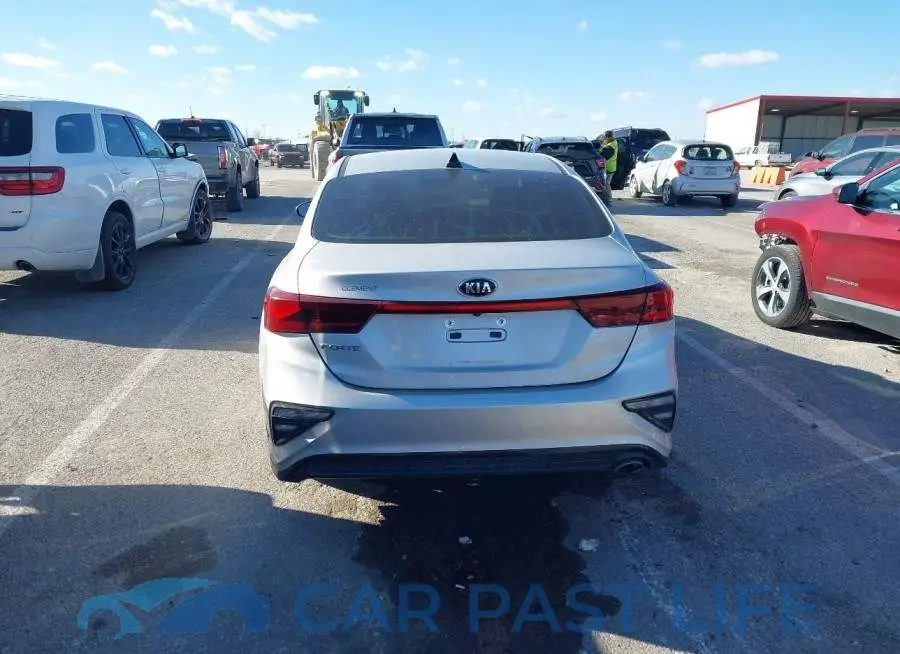 3KPF24AD4LE221528# 16