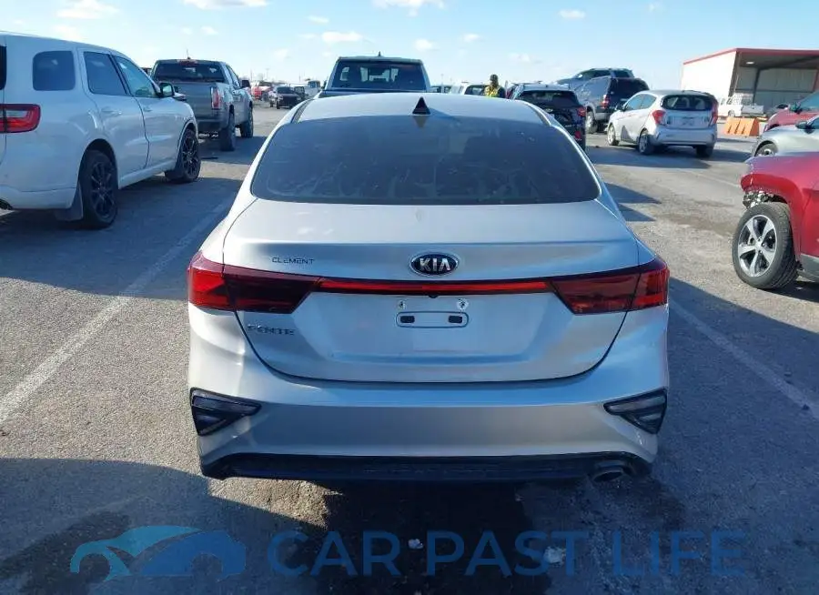 3KPF24AD4LE221528# 18