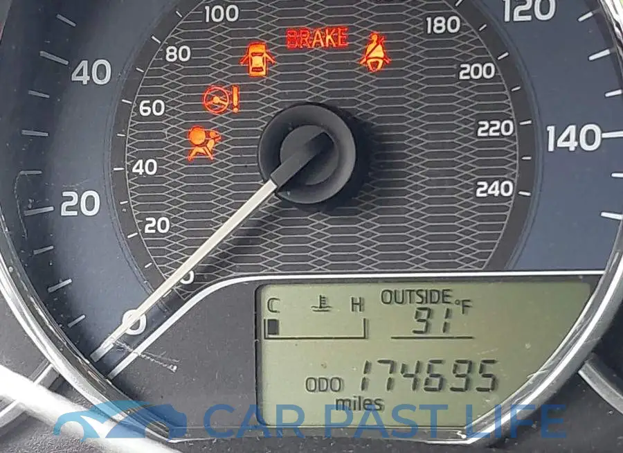 2T1BURHE1GC585205# 15