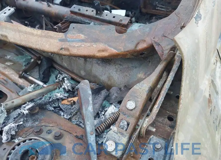 1G1ZD5ST3JF152569# 9