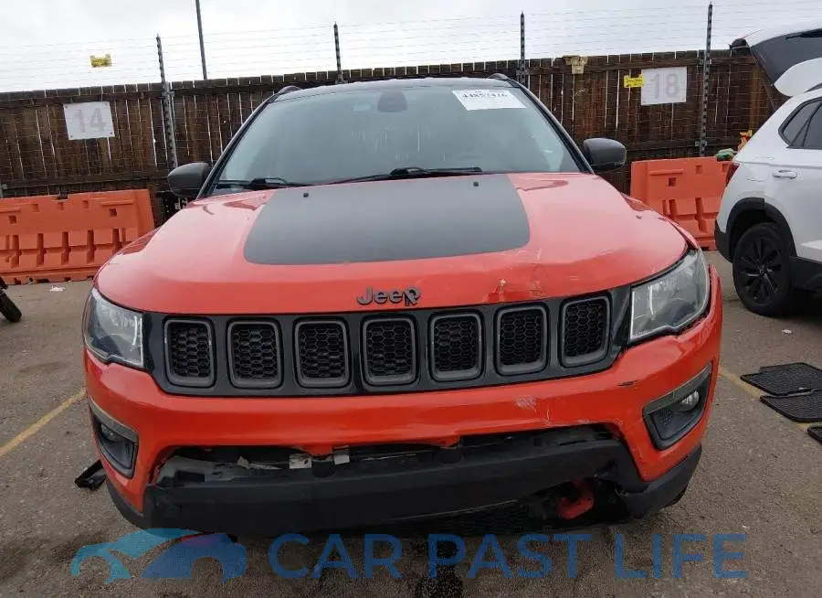 3C4NJDDB1JT174928# 12
