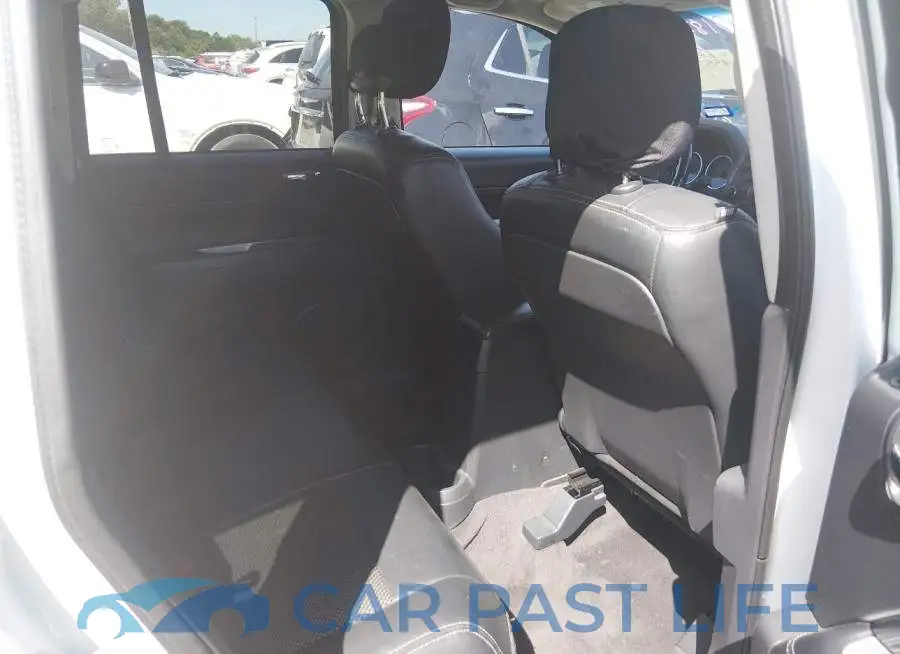 1C4NJCEB1HD182732# 8