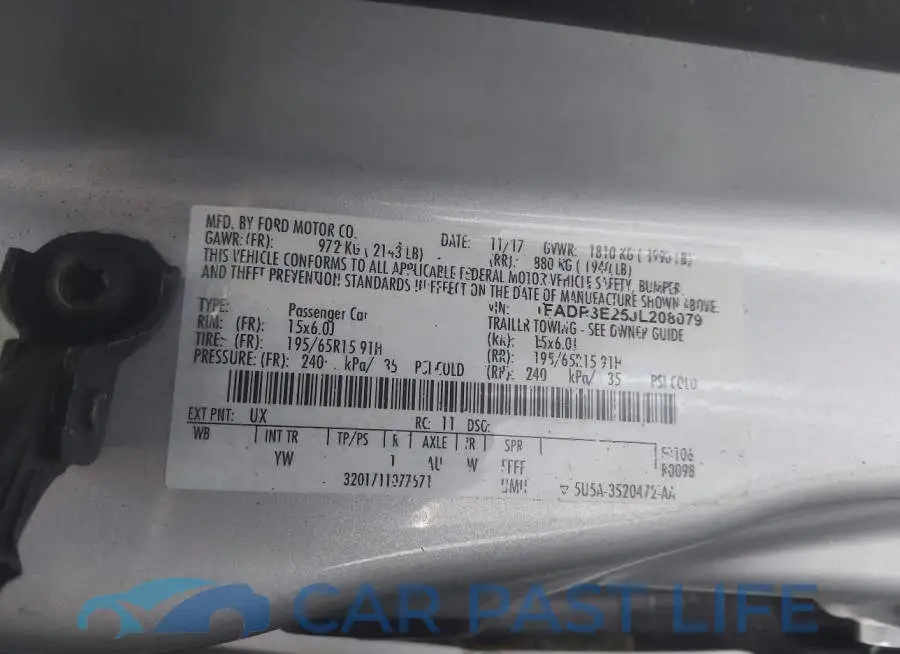 1FADP3E25JL208079# 9