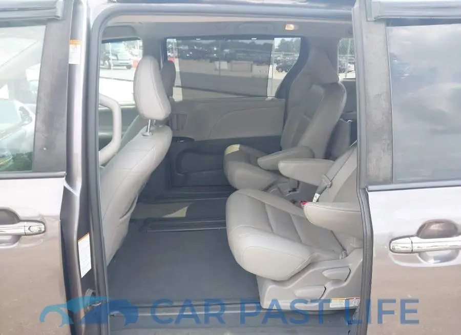 5TDYZ3DC7KS999571# 8