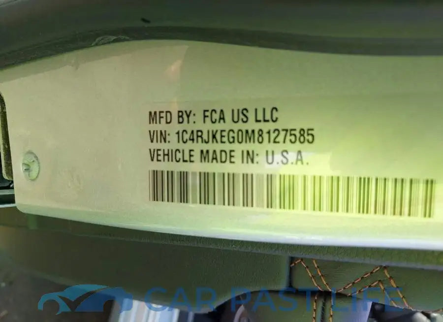1C4RJKEG0M8127585# 9