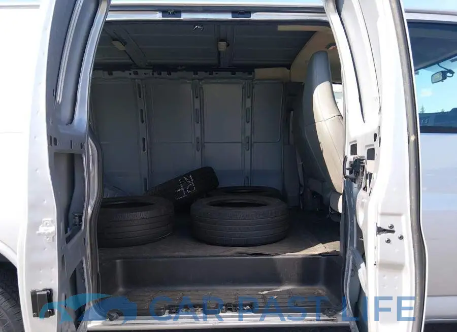 1GCWGAFG1J1277185# 8