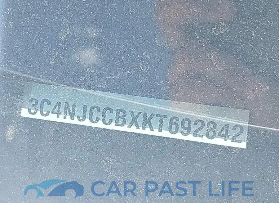 3C4NJCCBXKT692842# 18