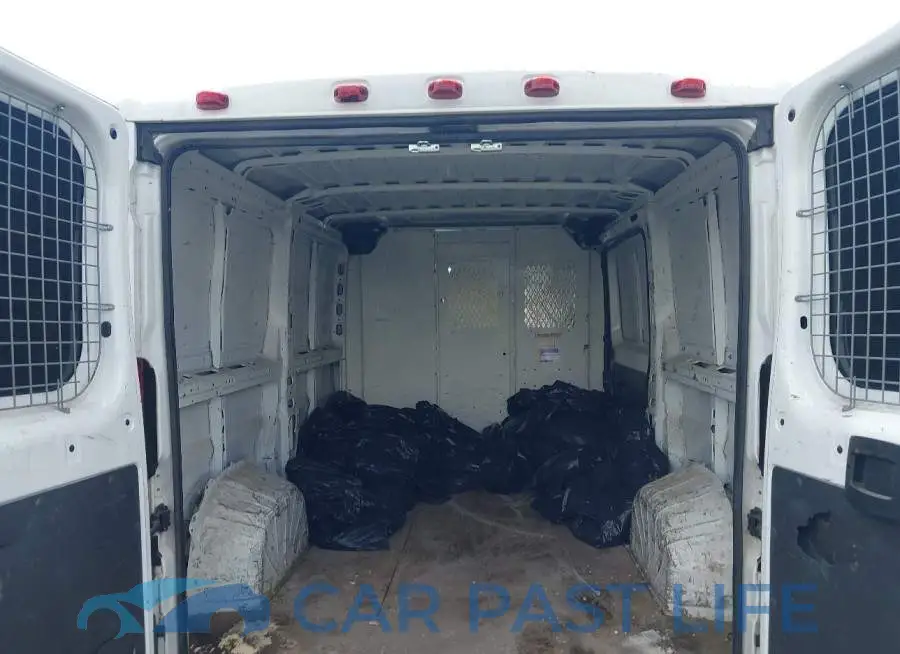 3C6TRVAG3HE536074# 8
