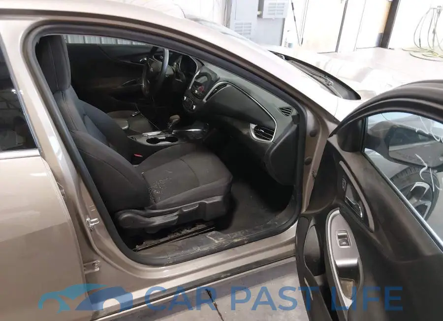 1G1ZD5ST7PF242509# 5