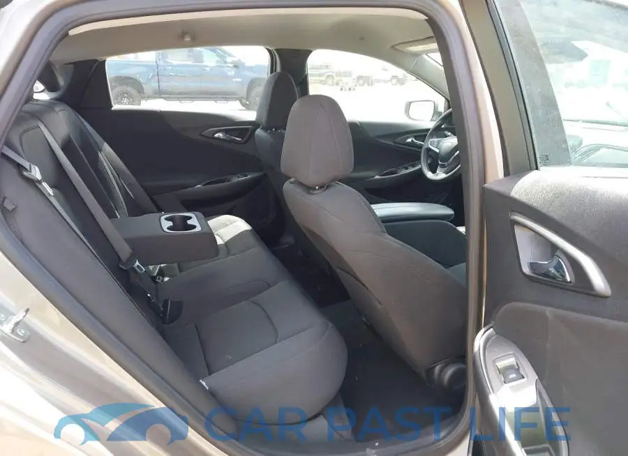 1G1ZD5ST8SF137194# 8