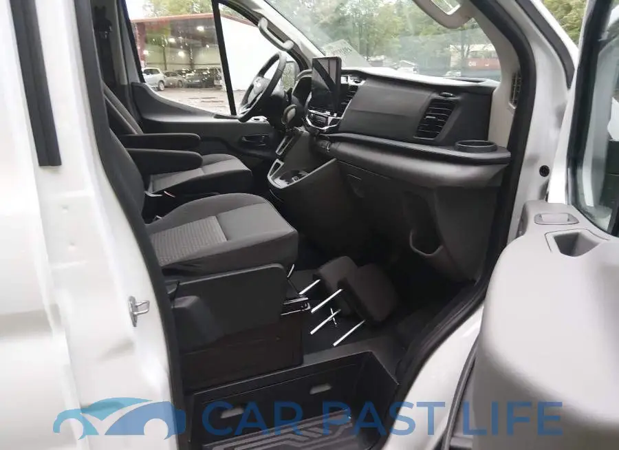 1FBAX2Y89TKB12525# 5