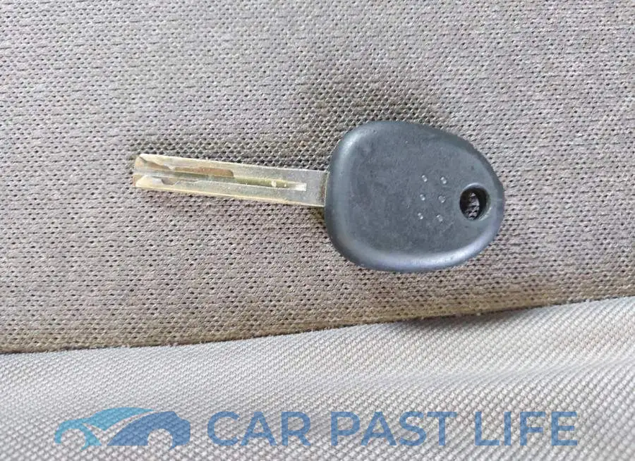 KNAGT4L35G5098844# 11