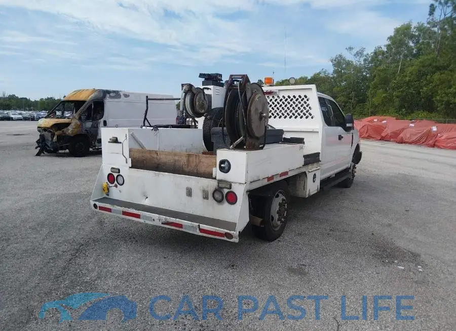 1FD7X3B61JEB52964# 4