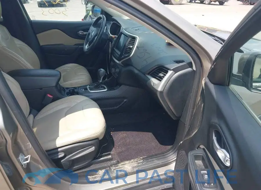 1C4PJLDB4GW347587# 5