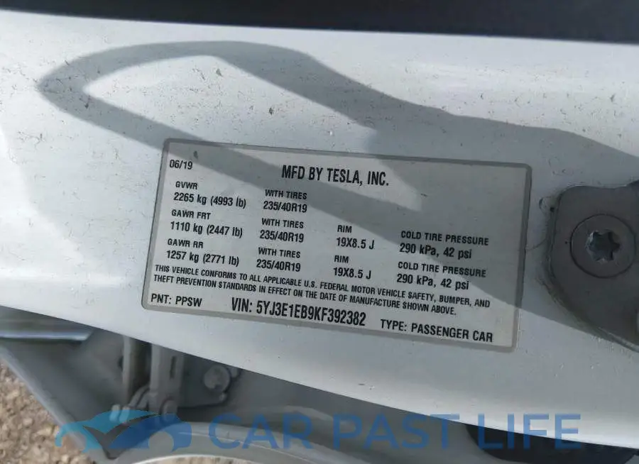 5YJ3E1EB9KF392382# 9