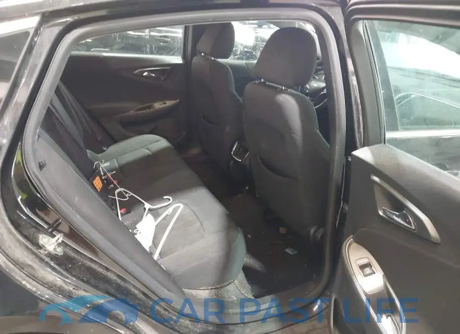 1G1ZD5ST9KF125443# 8