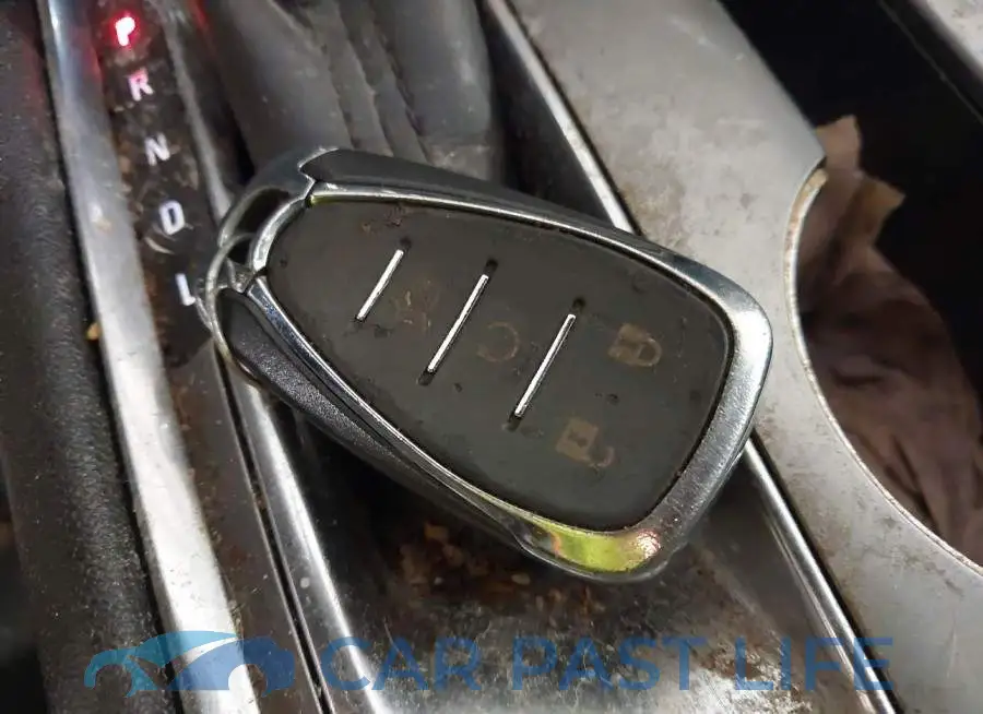 1G1ZD5ST9KF125443# 11