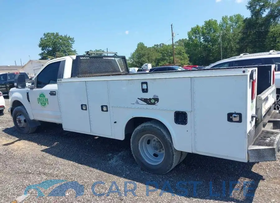 1FDRF3G62JEB52993# 3