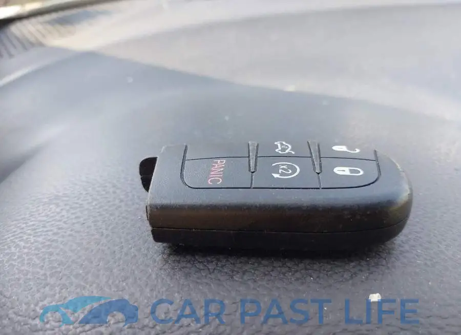 3C4PDCAB9GT104164# 11