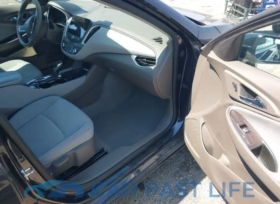 1G1ZD5ST2NF117320# 5