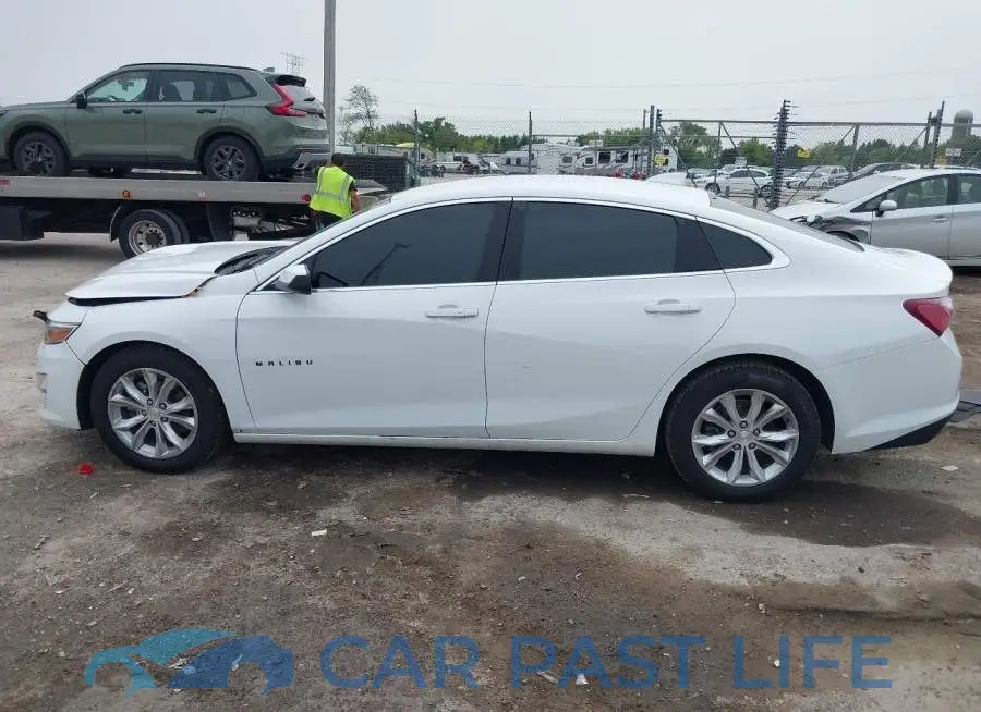 1G1ZD5ST3LF113872# 14