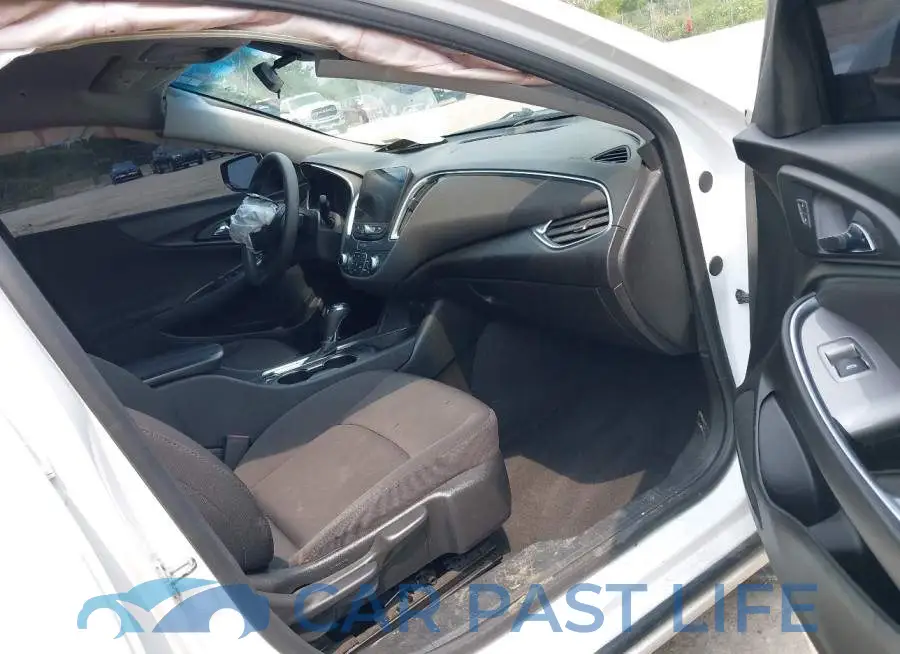 1G1ZD5ST3LF113872# 5