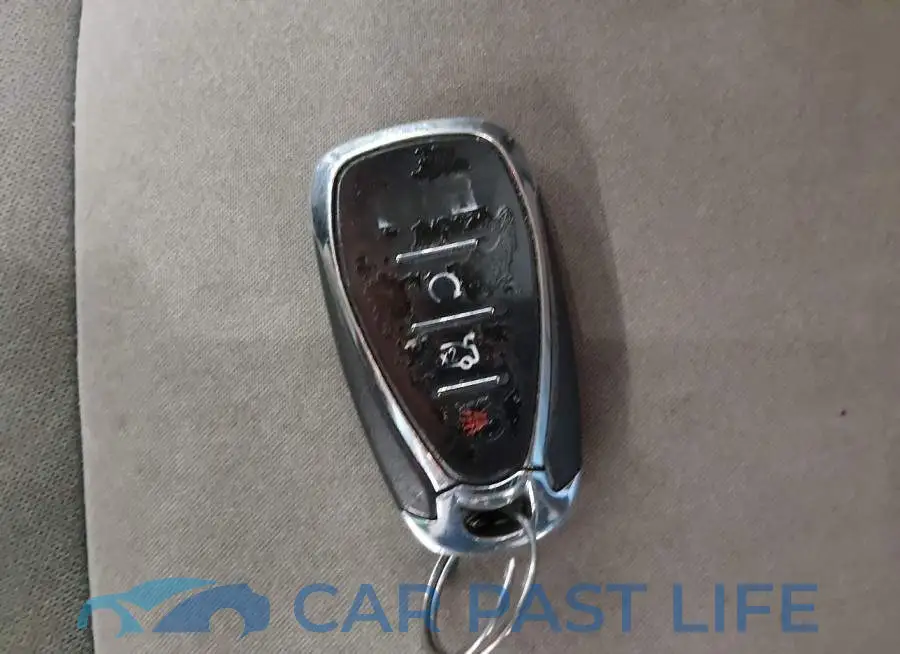 1G1ZD5ST3NF121649# 11
