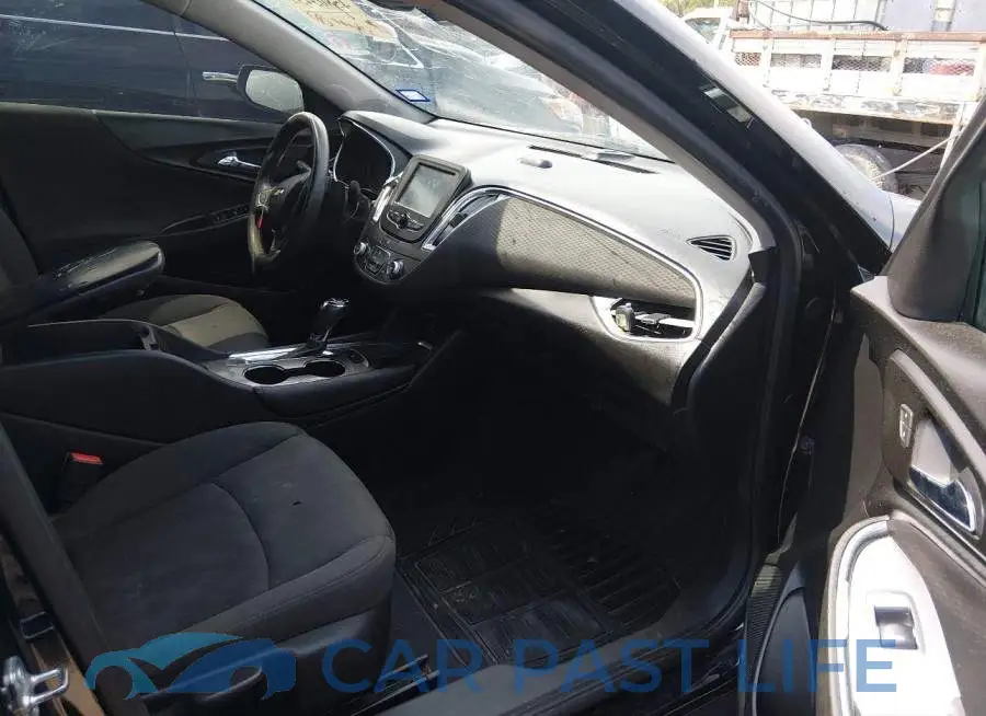 1G1ZD5ST8JF274098# 5