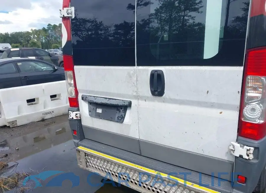 3C6URVHG5HE530075# 14