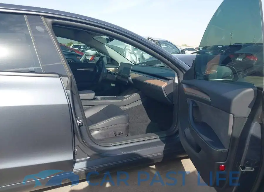 5YJ3E1EA9PF385706# 5